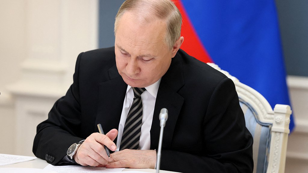 Путин подписал указ о призыве пребывающих в запасе на военные сборы Путин подписал указ о призыве пребывающих в запасе на военные сборы