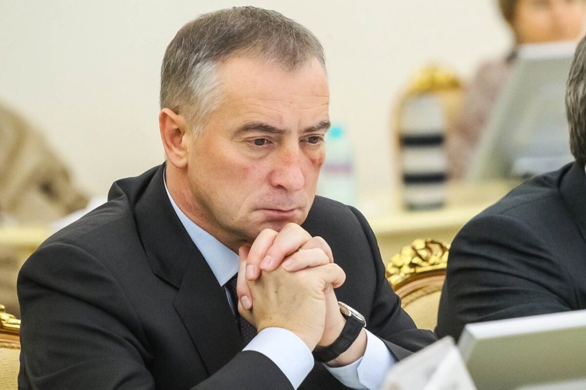Губернатор Владимир Мазур дал подчиненным 24 часа на помощь родственникам мобилизованных Губернатор Владимир Мазур дал подчиненным 24 часа на помощь родственникам мобилизованных